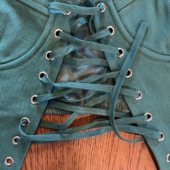 Lioness Corset Top - Picture 3 of 4